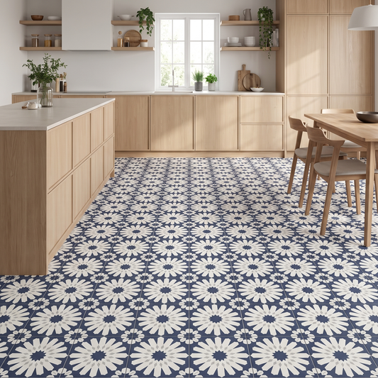 Decora Klebefliesen Marineblau-Weiß in der Küche